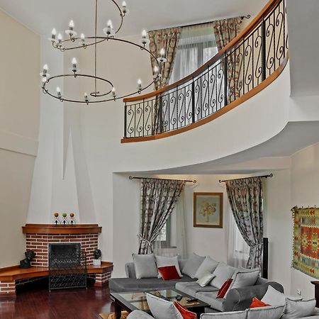 Wine Cellar Villa With Beautiful Garden In Sinaia - Busteni Poiana Tapului Exterior photo