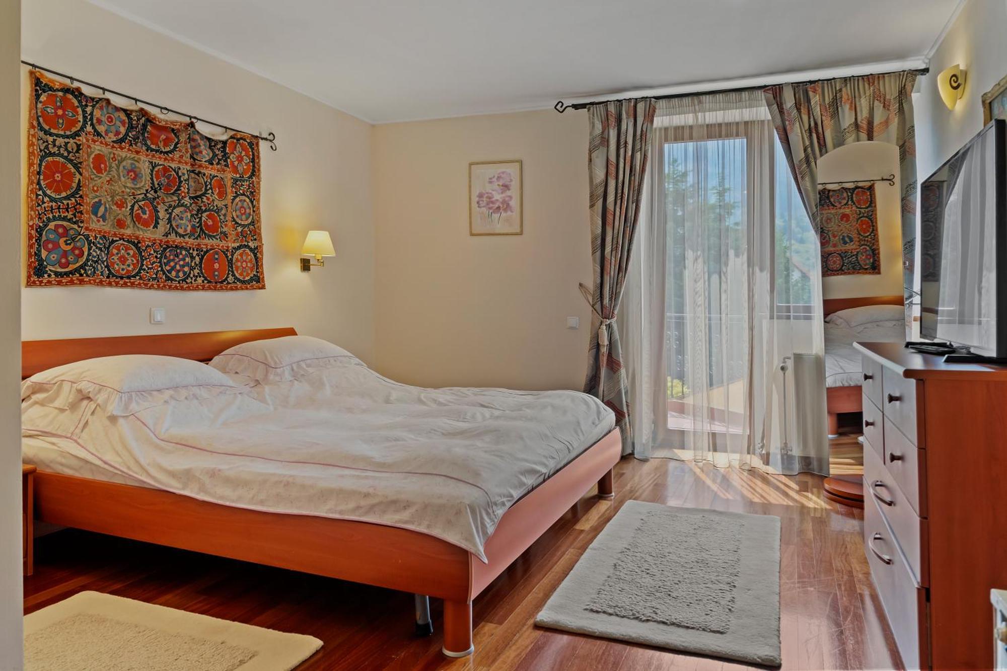 Wine Cellar Villa With Beautiful Garden In Sinaia - Busteni Poiana Tapului Exterior photo
