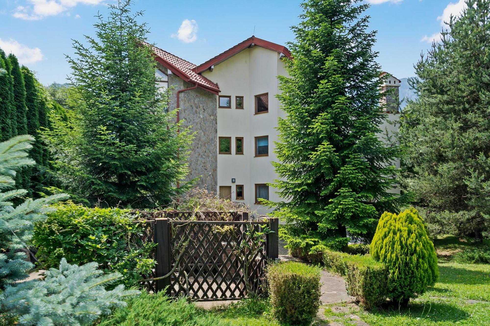 Wine Cellar Villa With Beautiful Garden In Sinaia - Busteni Poiana Tapului Exterior photo